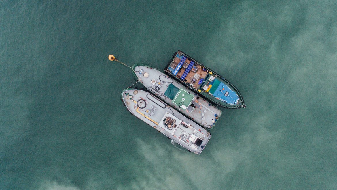 close-up-of-multiethnic-managers-discussing-international-sales (1) (2)-min